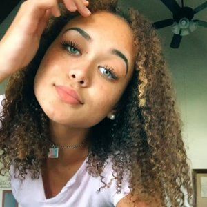 Meet your Posher, Ashleigh